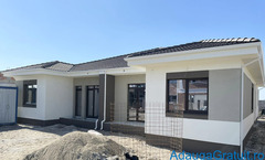 Proprietar vand 1/3 duplex in Serena 3