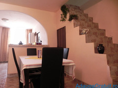Vand Casa in zona montana
