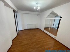 Inchiriez vila 600mp, P+3, Piata Danny Huwe, intersectia Razoare, 7000euro